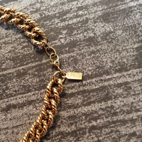 Vintage Monet Gold Link Necklace - Picture 5 of 6